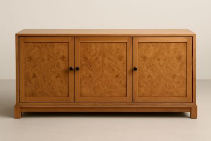 Tölgyfa tálalószekrény három ajtóval 120x45x75 cm