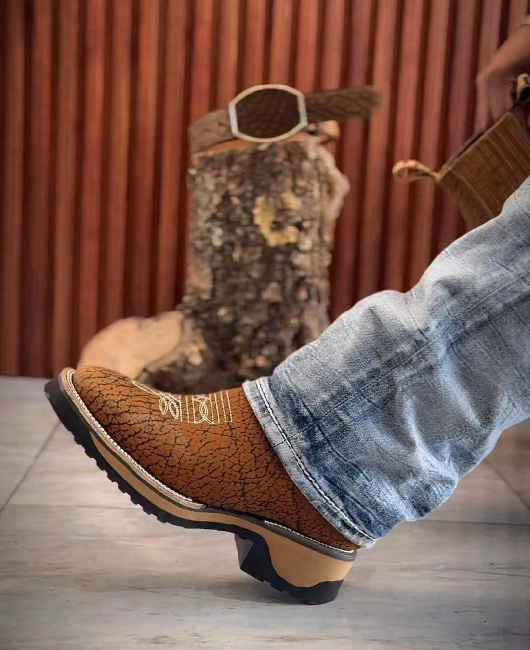 Men's Cracked Leather Square Toe Cowboy Boots