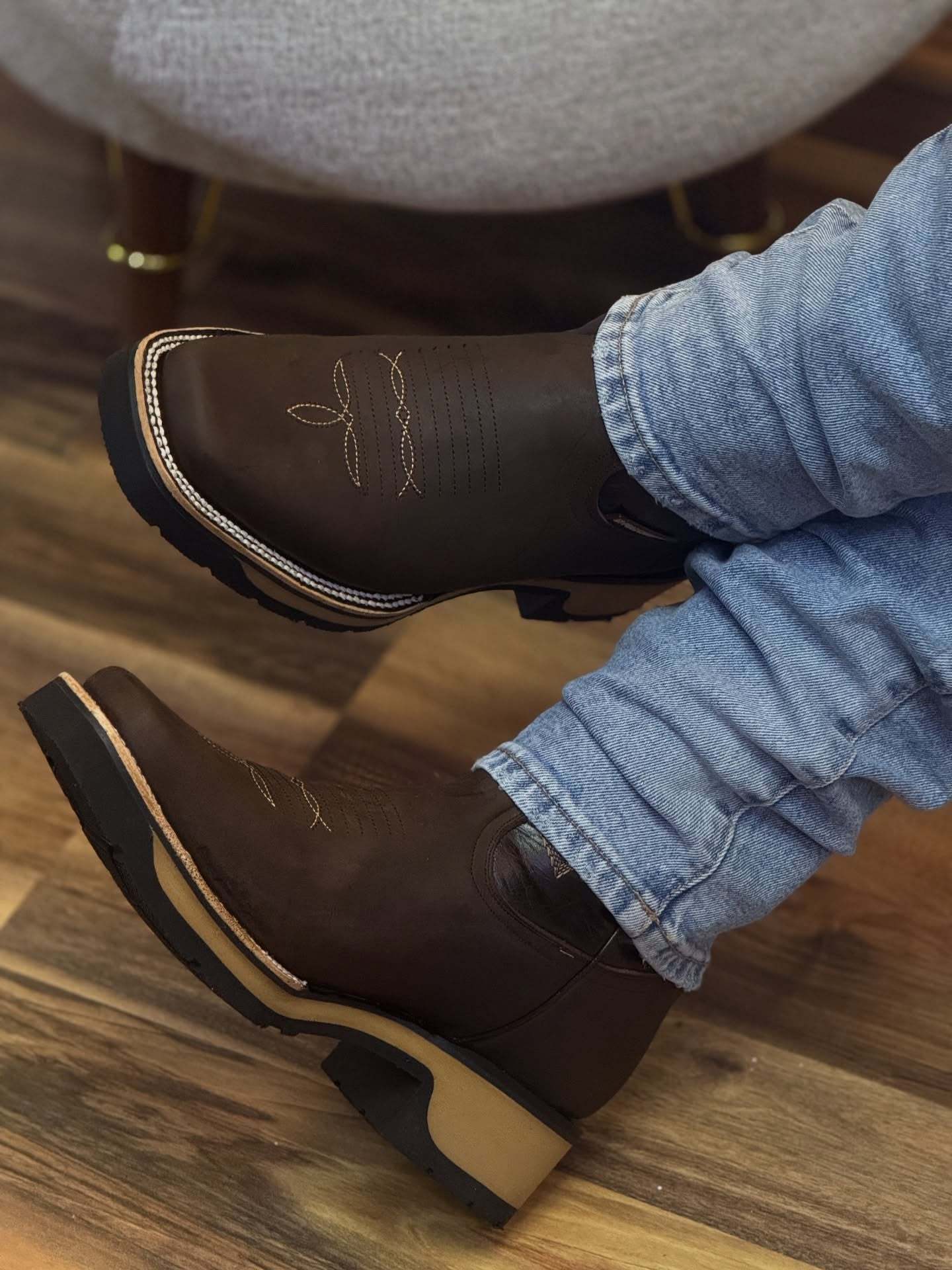 Italian Cowhide Embroidered Knight Boots
