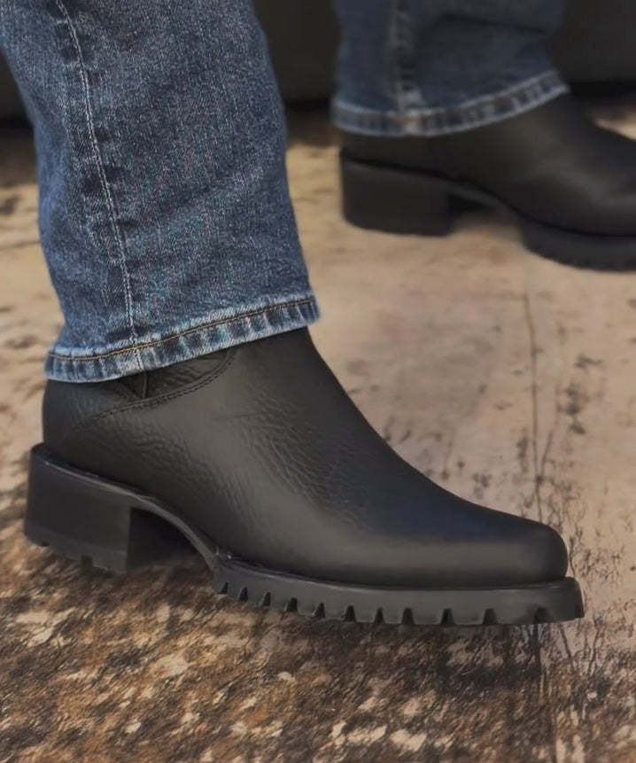 Vintage Scratch-Resistant Ranch Boots