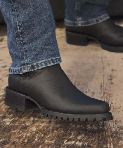 Vintage Scratch-Resistant Ranch Boots