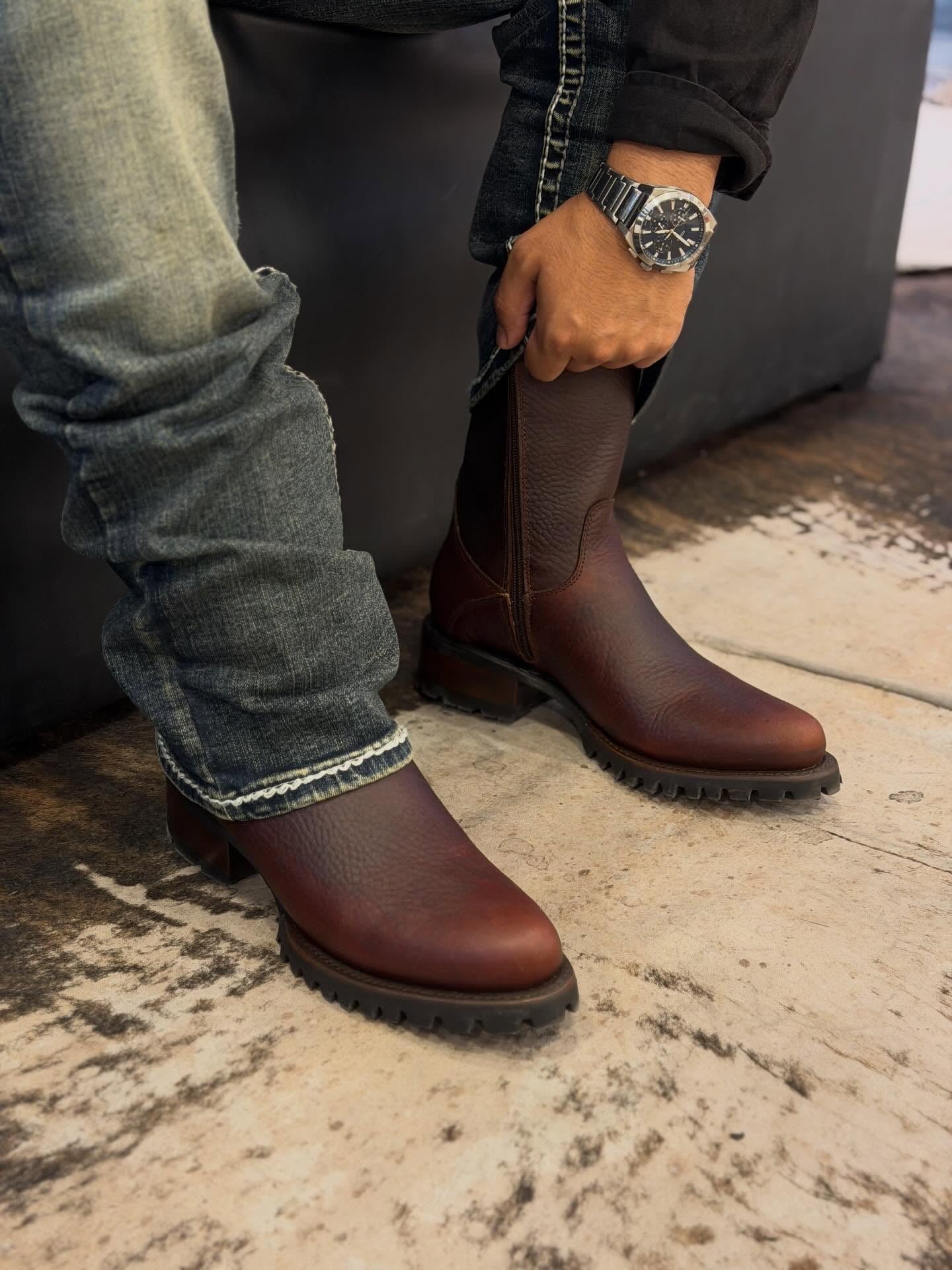 Vintage Scratch-Resistant Ranch Boots