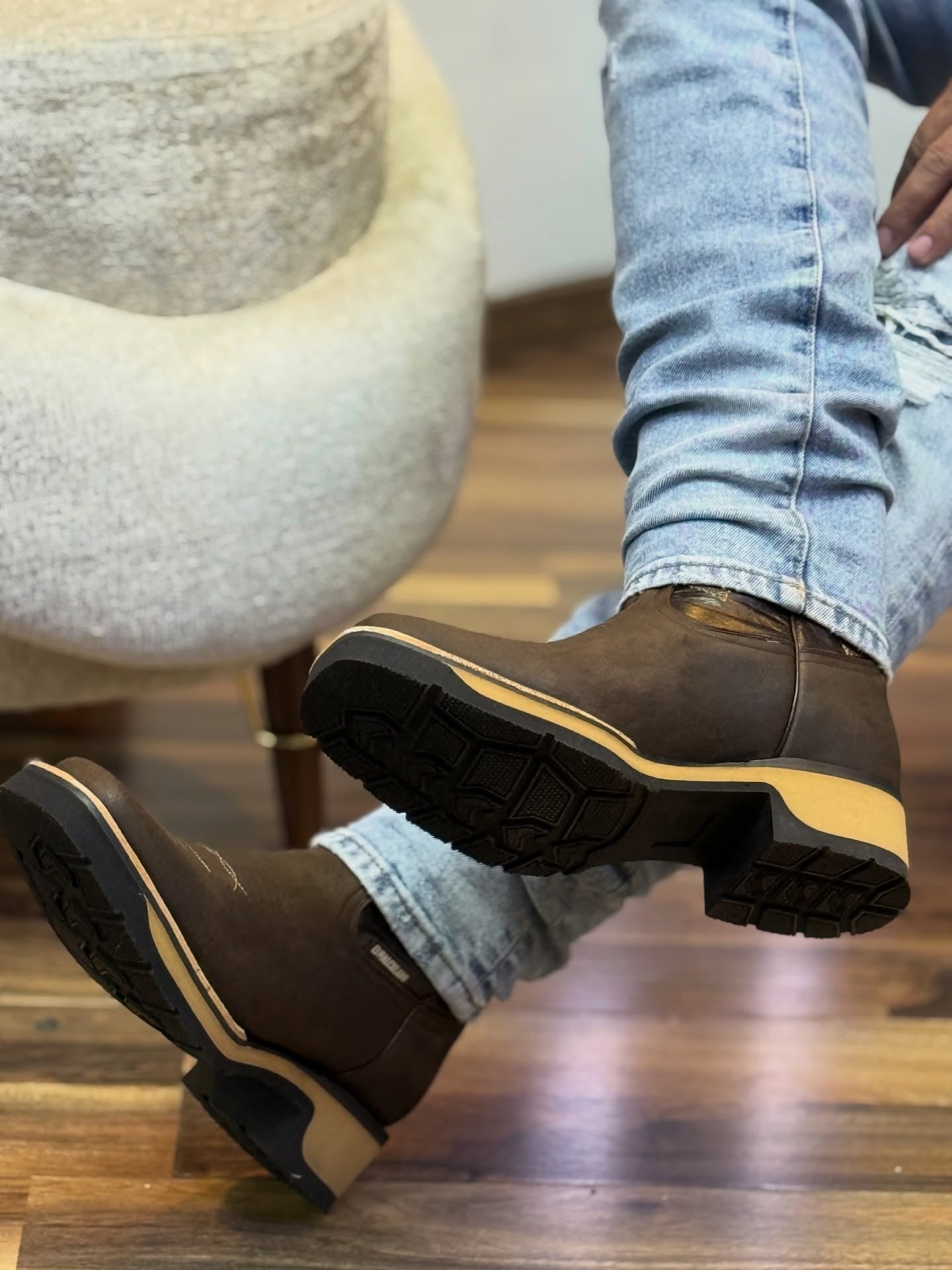 Italian Cowhide Embroidered Knight Boots
