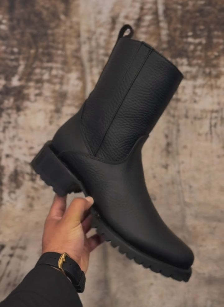 Vintage Scratch-Resistant Ranch Boots