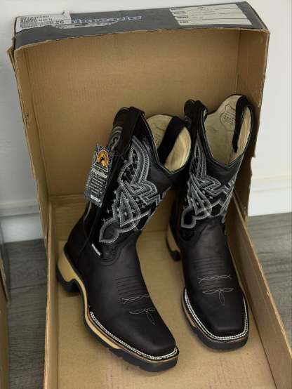 Italian Cowhide Embroidered Knight Boots