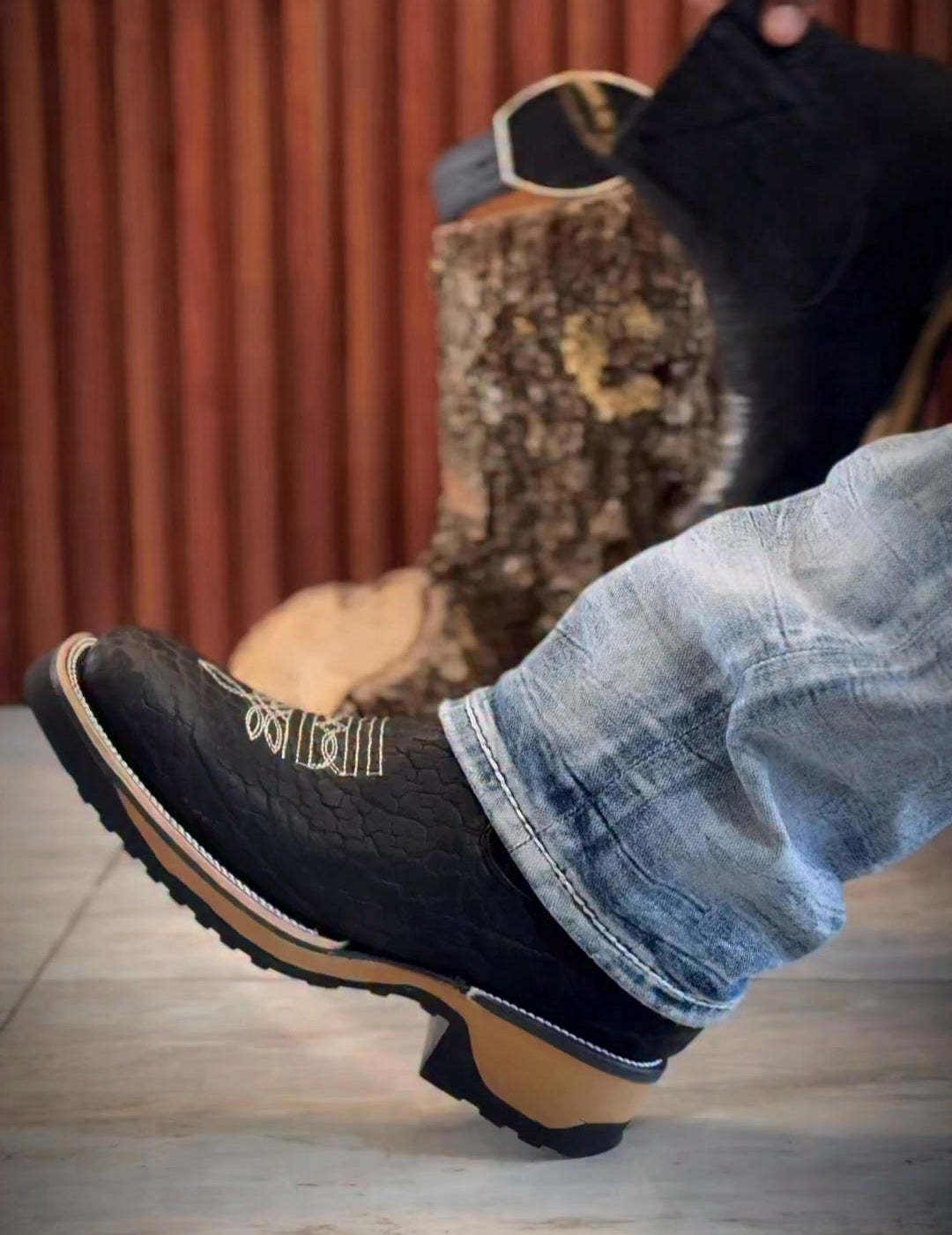 Men's Cracked Leather Square Toe Cowboy Boots