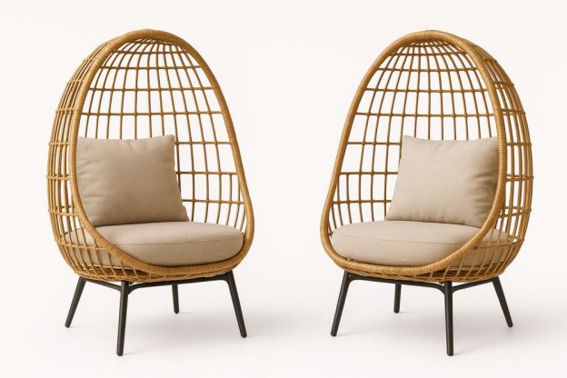 Rattan keretű fotelek párnákkal és acéllábakkal-Nestlivia