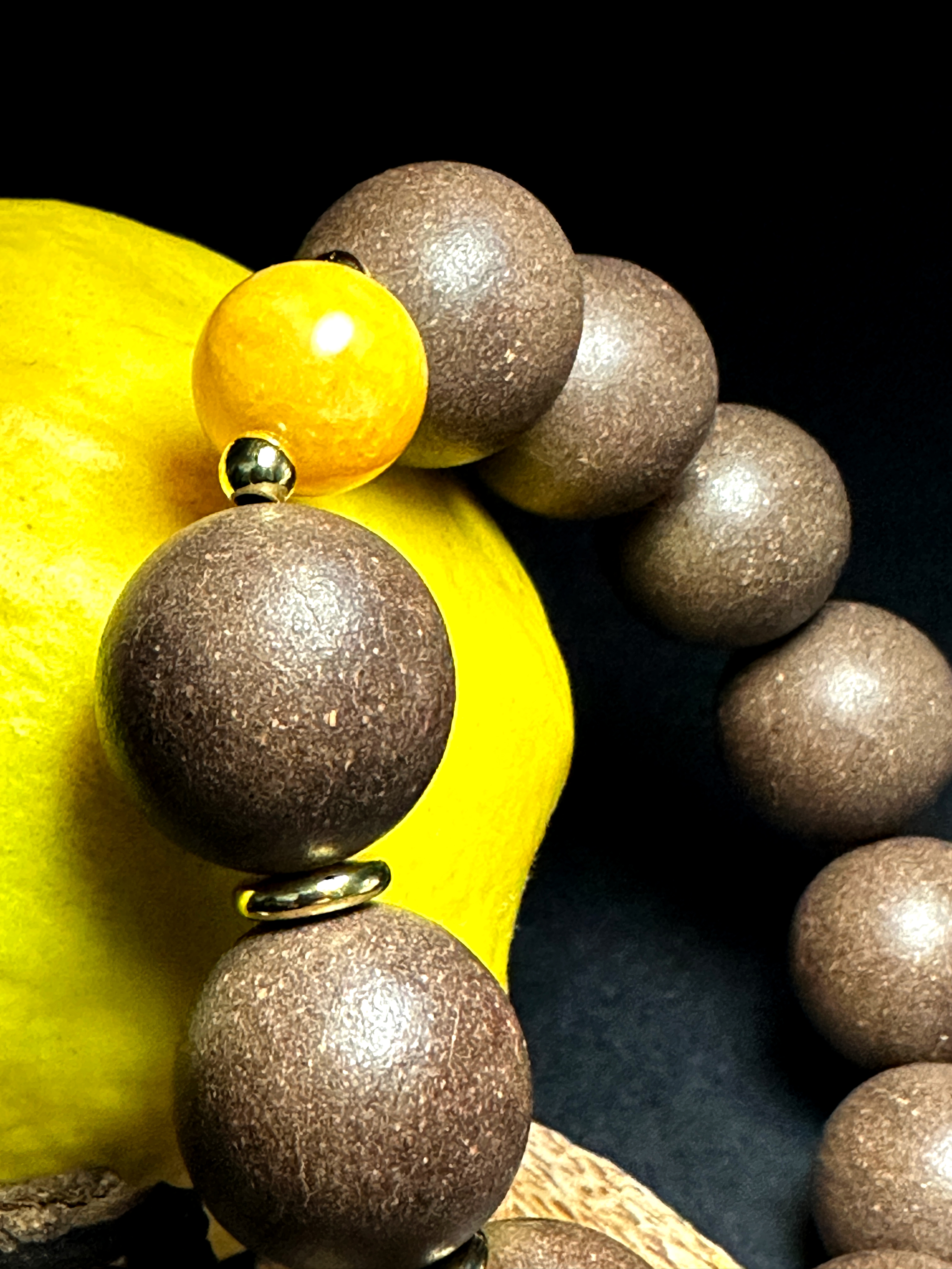 HYLEA E Li Zhang Zhong Xiang Harmonized Scent Beads | Ancient Poet’s Quince & Agarwood Formula | Elegant Aromatherapy