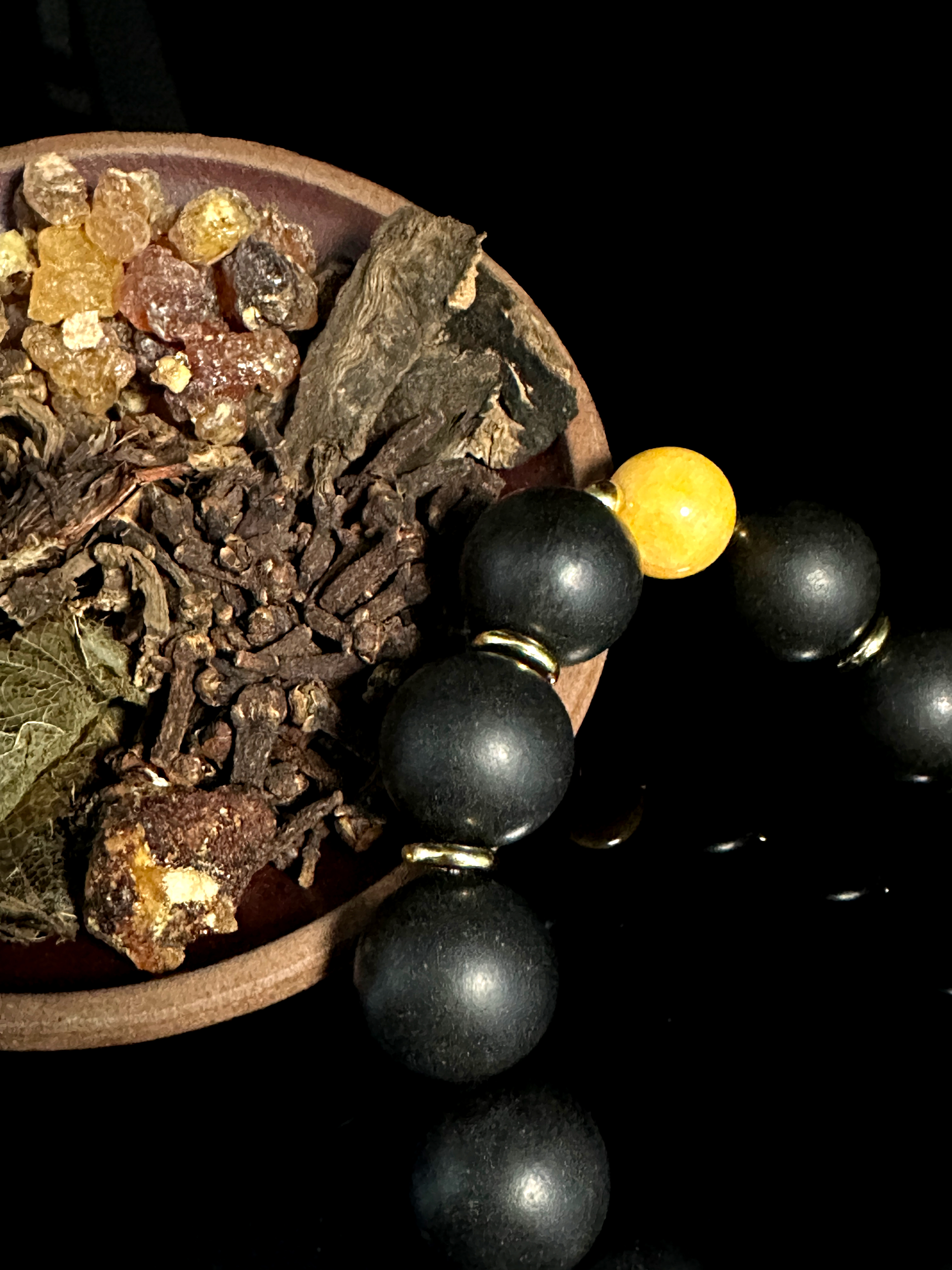 HYLEA Imperial Ambergris Clarity Beads | Uplifting Mood and Mental Focus Scent | Rare Ancient Aromatherapy