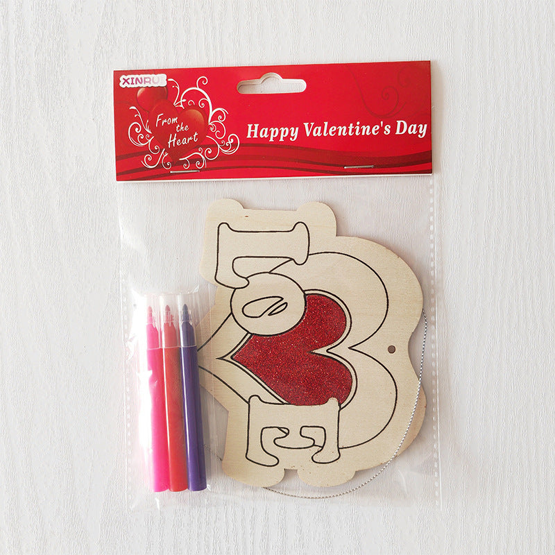 Couples DIY Wooden Ornament Kit for Valentine‘s Day， 5-Piece Heart Bear Bee Craft Set for Date Night， Personalized Love Token with Painting Supplies， Romantic Craft Activity for Partners