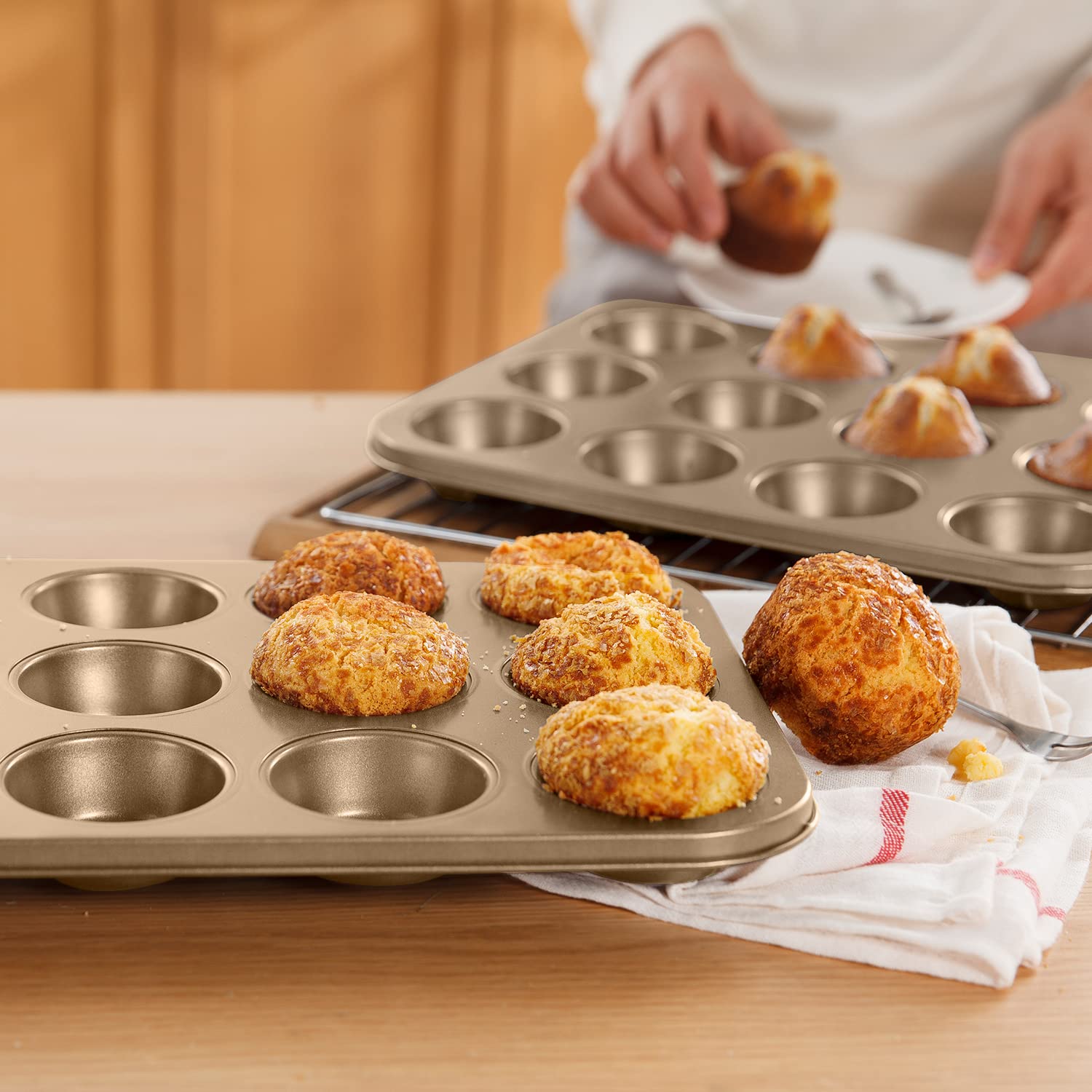 Professional Carbon Steel Cupcake & Muffin Pan - Non-Stick Baking Tray for Repostería, Puddings & Oven Baking