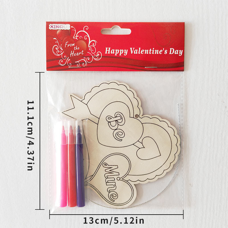 Couples DIY Wooden Ornament Kit for Valentine‘s Day， 5-Piece Heart Bear Bee Craft Set for Date Night， Personalized Love Token with Painting Supplies， Romantic Craft Activity for Partners