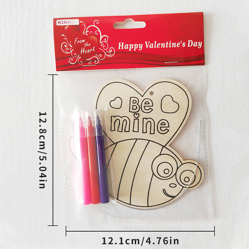 Couples DIY Wooden Ornament Kit for Valentine‘s Day， 5-Piece Heart Bear Bee Craft Set for Date Night， Personalized Love Token with Painting Supplies， Romantic Craft Activity for Partners