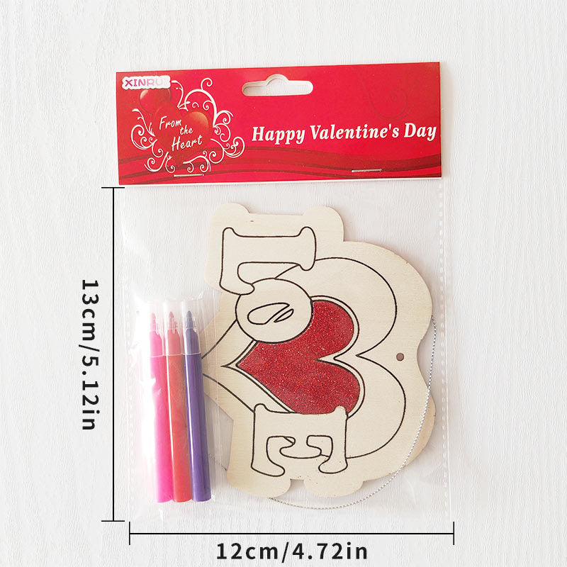Couples DIY Wooden Ornament Kit for Valentine‘s Day， 5-Piece Heart Bear Bee Craft Set for Date Night， Personalized Love Token with Painting Supplies， Romantic Craft Activity for Partners