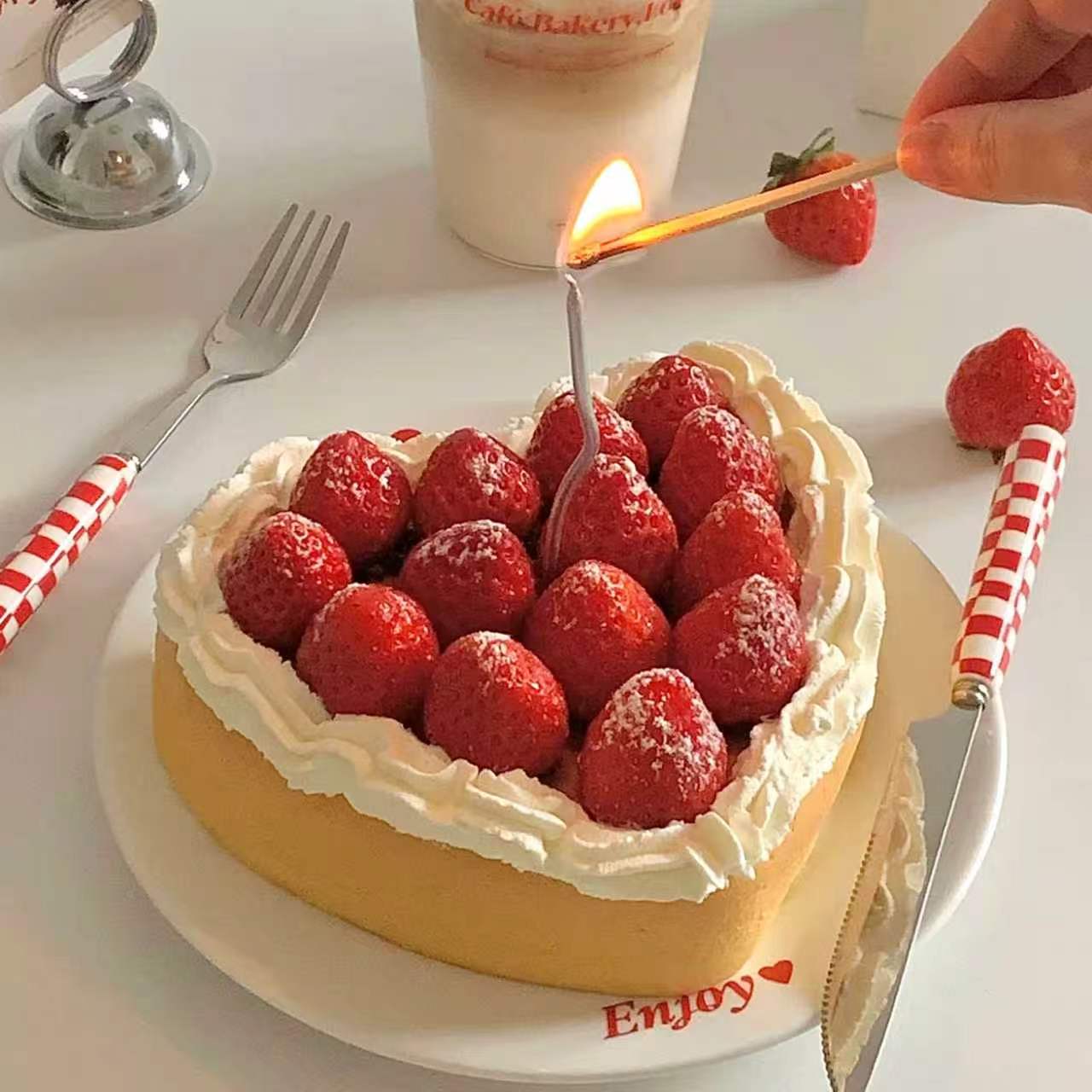 6 Inch Heart Shaped Silicone Cake Pan Non-Stick Food Grade Chiffon Mousse Baking Mold Oven Safe Valentine’s Day Dessert Baking Tool