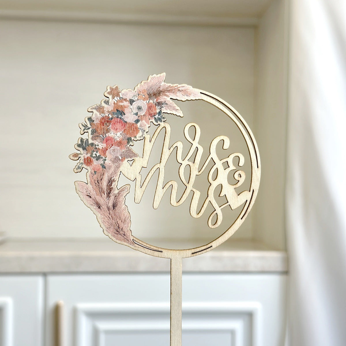 Mr & Mrs Cake Topper - Wooden Leaves Wreath Wedding Cake Toppers Bride and Groom Party Cake Decorations Supplies