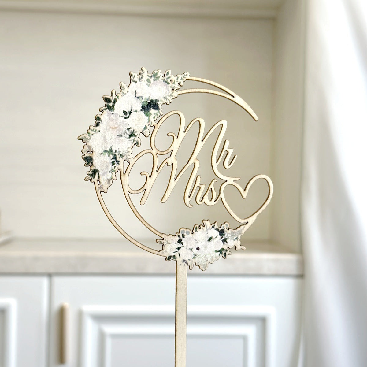 Mr & Mrs Cake Topper - Wooden Leaves Wreath Wedding Cake Toppers Bride and Groom Party Cake Decorations Supplies