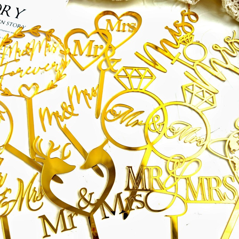 Mr And Mrs Cake Topper Acrylic Wedding Cake Toppers Bride And Groom Mr & Mrs Cake Topper Gold Cake Decorations Cake Decor for Engagement Bridal Shower Anniversary Cake Decoration Supplies