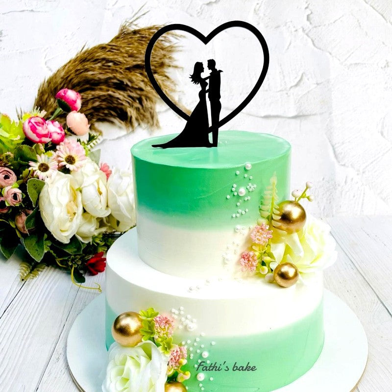 Mr and Mrs Wedding Cake Topper, Mirror Acrylic Bride and Groom Love Heart Couple Cake Topper for Wedding Bachelorette Anniversary Proposal Engagement Party