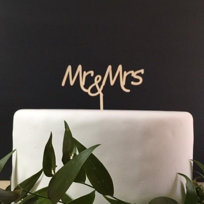 Wooden Mr and Mrs Cake Topper Wedding Cake Toppers Custom Cake Topper Gift Decoration Engaged Foam Ring Finger | Bride To Be Bridesmaid Favors Bridal Shower Engagement Party