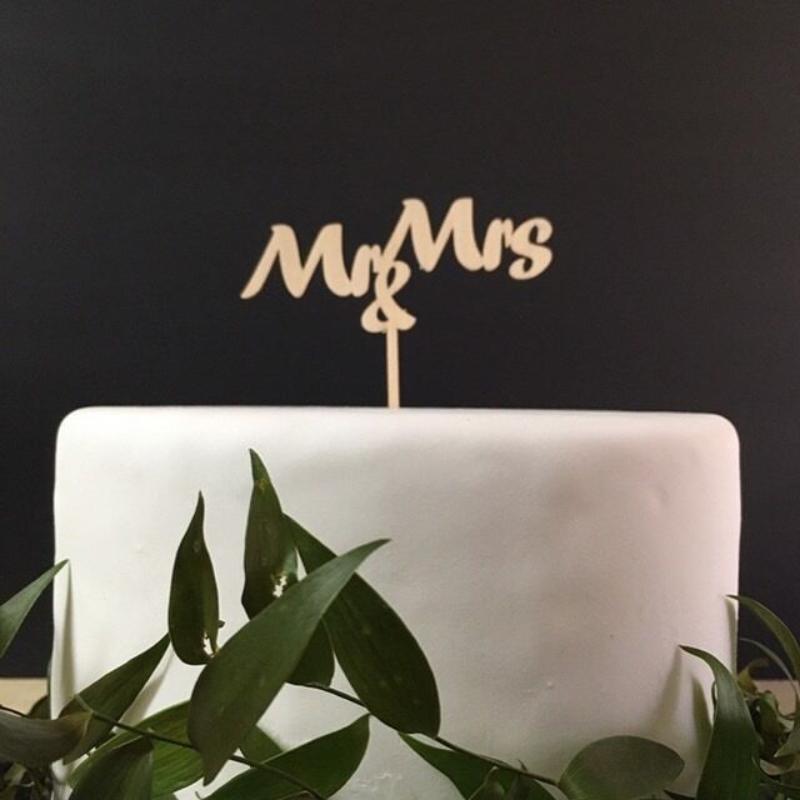Wooden Mr and Mrs Cake Topper Wedding Cake Toppers Custom Cake Topper Gift Decoration Engaged Foam Ring Finger | Bride To Be Bridesmaid Favors Bridal Shower Engagement Party