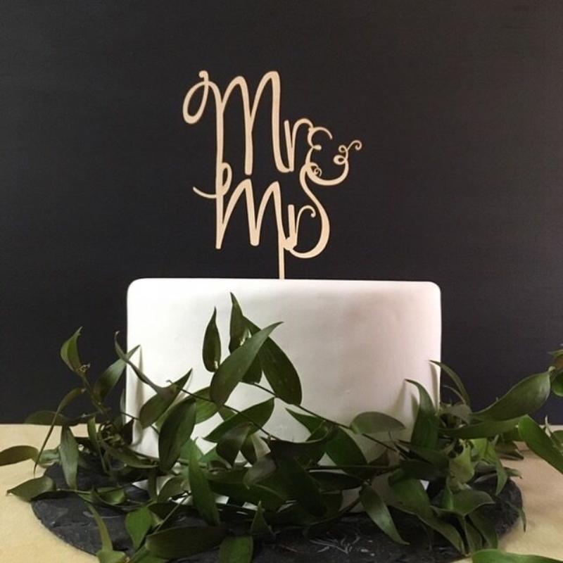 Wooden Mr and Mrs Cake Topper Wedding Cake Toppers Custom Cake Topper Gift Decoration Engaged Foam Ring Finger | Bride To Be Bridesmaid Favors Bridal Shower Engagement Party