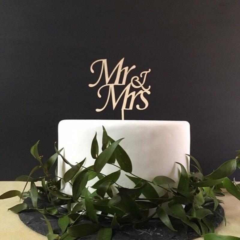 Wooden Mr and Mrs Cake Topper Wedding Cake Toppers Custom Cake Topper Gift Decoration Engaged Foam Ring Finger | Bride To Be Bridesmaid Favors Bridal Shower Engagement Party