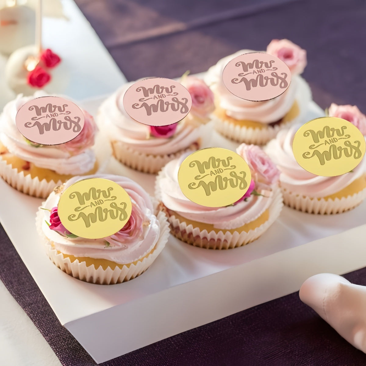 Wedding Gold Acrylic Cupcake Toppers, 3Pcs Round Mr.&Mrs. Cake Discs Mirror Picks, Charm Decoration Wedding Party Supplies