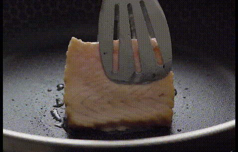 Vielseitig einsetzbare Wabenpfanne mit gebratenem Gemüse