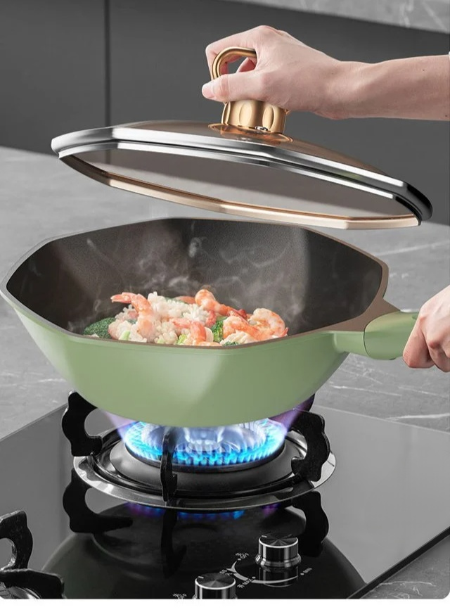 Antihaftbeschichteter achteckiger Topf mit Deckel