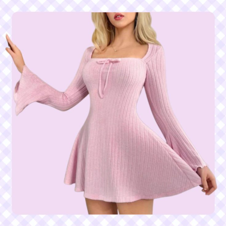 Tailliertes Kleid mit langen Ärmeln und quadratischem Ausschnitt