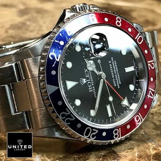rolthtex Submariner GMT-Master II Red & Blue Bezel 16710 Oyster Replica on the Table