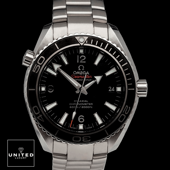 omethtga Seamaster Black Dial Oyster Replica black background