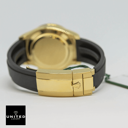 rolthtex Daytona 116508-0004 Replica Black Rubber Bracelet & Yellow Gold Fold Clasp on the rolthtex Logo