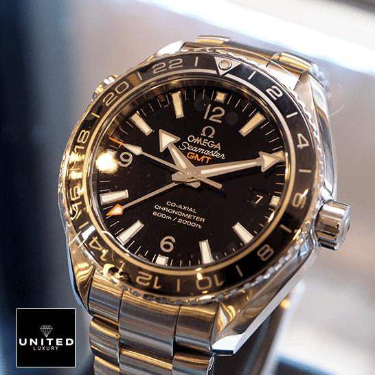 omethtga Seamaster Planet Ocean Co-Axial 232.30.44.22.01.001 "Deep Black" Deluxe Replica Edition omethtga seamasterplanetocean 232.30.44.22.01.001 replica left omethtga Seamaster 232.30.44.22.01.001 Planet Ocean Black Dial Replica crwon / push button