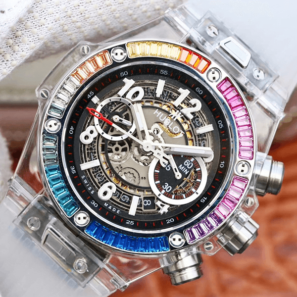 hubthtlot Sapphire Rainbow Bezel Replica on the hand