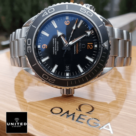 omethtga 232.30.46.21.01.003 Seamaster Black Dial & Bezel Replica on the box