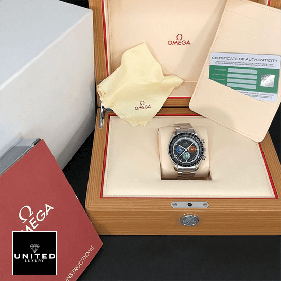 omethtga Speedmaster From The Moon Mars Dial Replica in the box