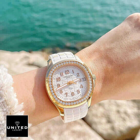 Pathttek Philithtppe Aquanaut Diamond Bezel White Rubber Bracelet Replica