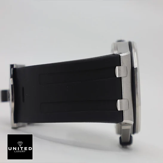 audemars_piguet_royal_oak_offshore_diver_black_dial_15710ST.OO_.A002CA.01_replica_bracelet_unitedluxurynet