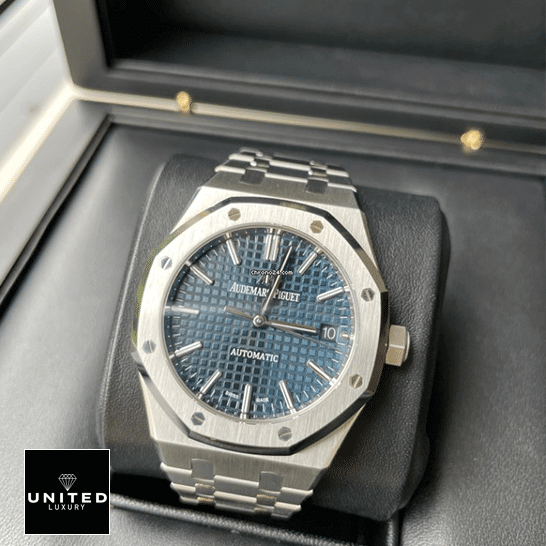 Audthtemars Pigthtuet Blue Dial Steel Case Replica in the box