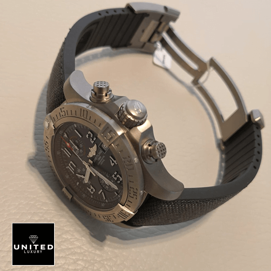 brethtitling-avenger-E13383101M2W1-replica-titanium