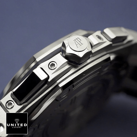 Audthtemars Pigthtuet Royal Oak Stainless Steel Replica crown on the ap logo