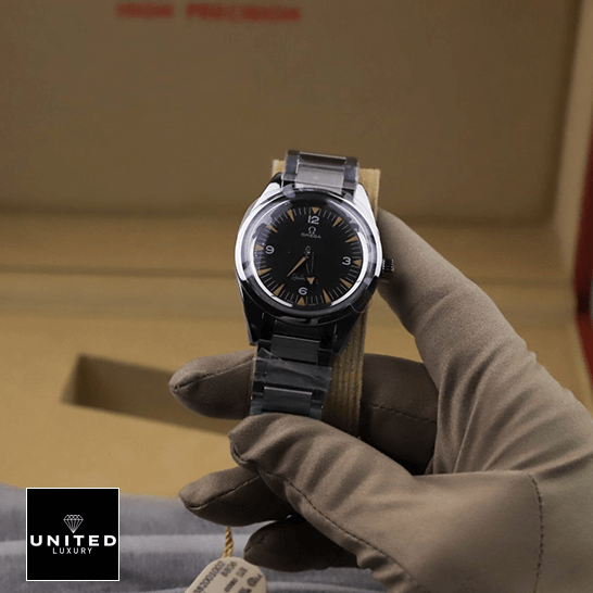 omethtga Seamaster 220.10.38.20.01.002 Steel Replica on the hand