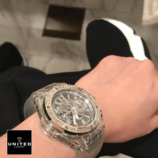 hubthtlot Big Bang Unico Sapphire Baguettes 411_JX_4802_RT_1904 Replica on the wrist