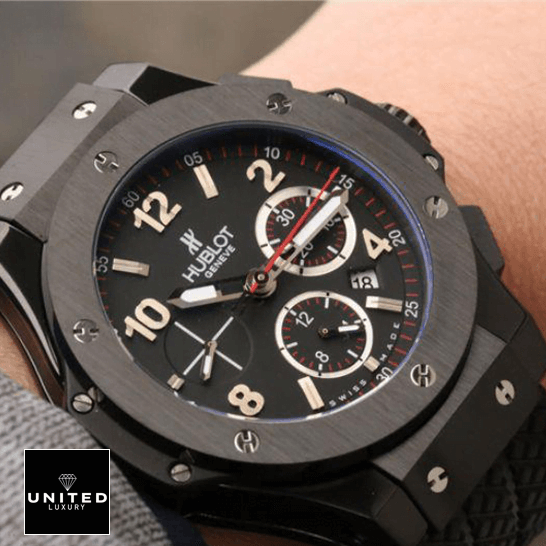 hubthtlot Big Bang Black Dial Black Bezel Replica on the wrist
