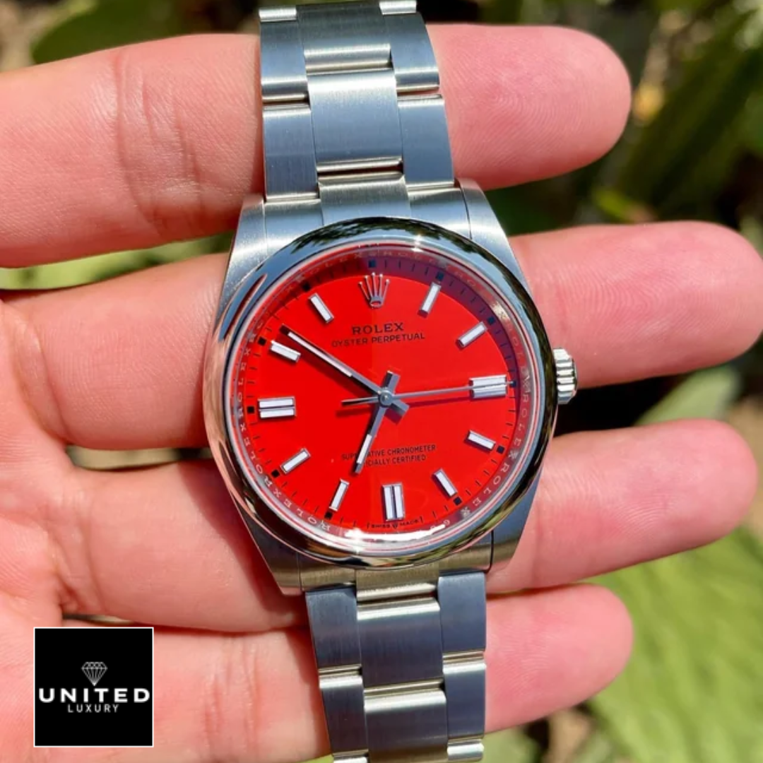 rolthtex-oyster-perpetual-red-dial-126000-replica