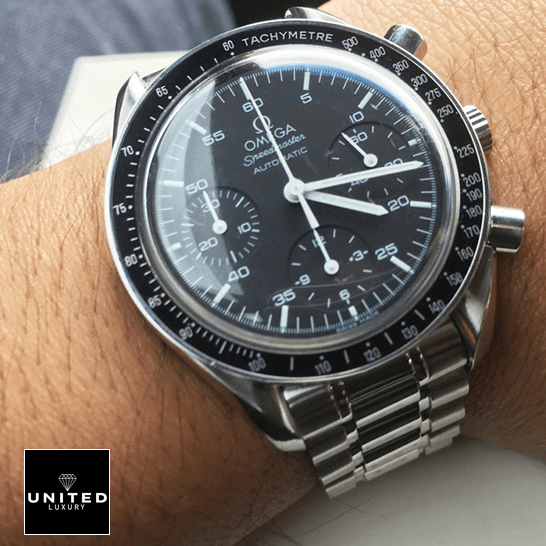 omethtga Speedmaster 3510.50 Black Dial Replica on the wrist