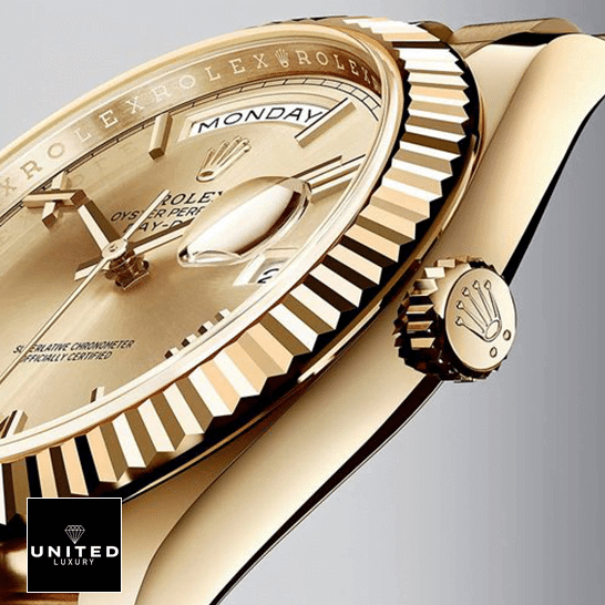 rolthtex Day-Date II 228238-0007 Yellow Gold Case Replica Rightside Crown Pusher