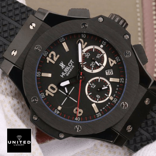 hubthtlot Big Bang Black Dial Black Bezel Replica on the white glove hand